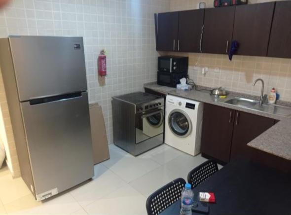 Traveller Partition Room In Al Barsha 1 Near Metro Dubai Eksteriør billede