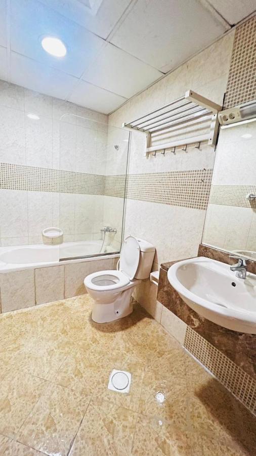 Traveller Partition Room In Al Barsha 1 Near Metro Dubai Eksteriør billede