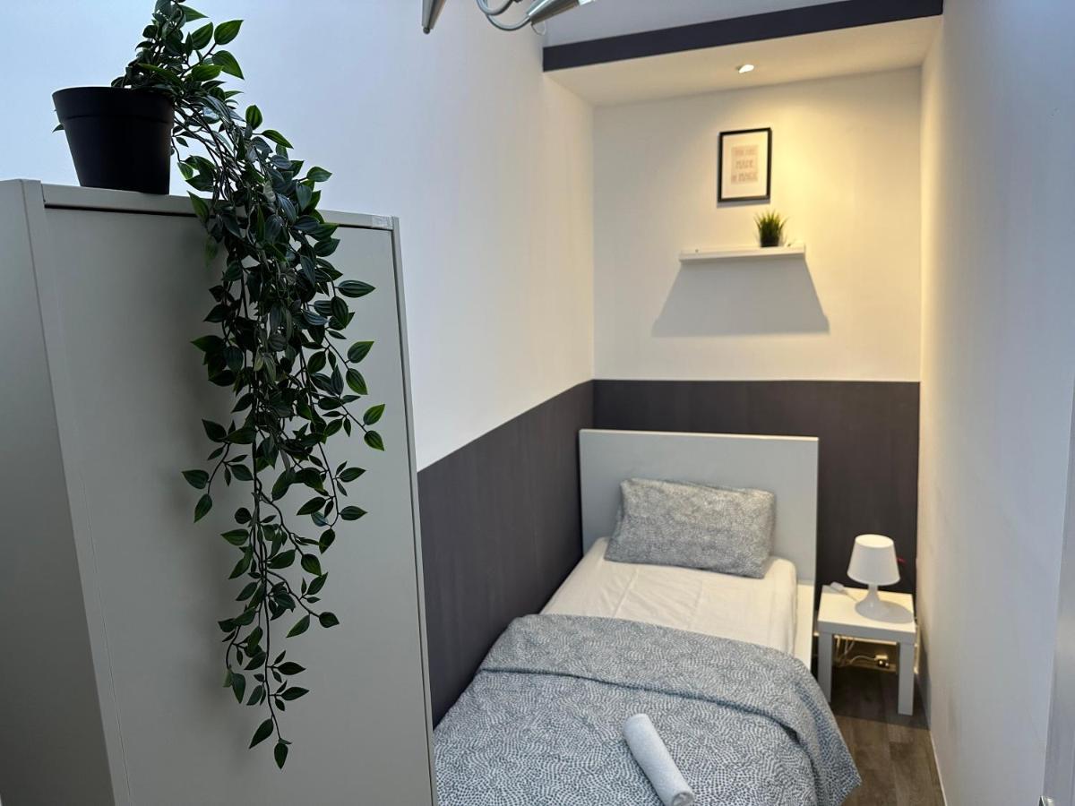 Traveller Partition Room In Al Barsha 1 Near Metro Dubai Eksteriør billede
