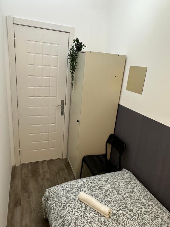 Traveller Partition Room In Al Barsha 1 Near Metro Dubai Eksteriør billede
