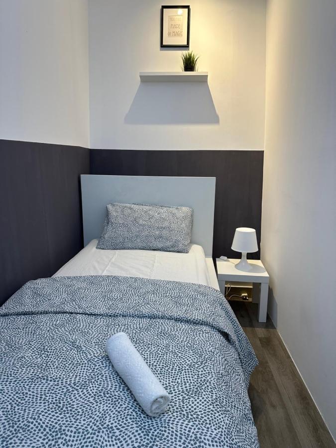 Traveller Partition Room In Al Barsha 1 Near Metro Dubai Eksteriør billede